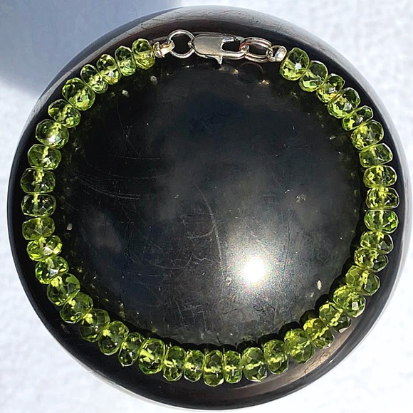 Genuine NEW Faceted Peridot Gemstone Bracelet! - Picture 6 of 8